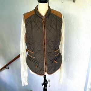 Entro Quilted Olive Vest Zip front with Pockets Size‎ Medium